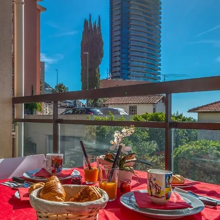 Monaco Sea View & Parking Apartmán *